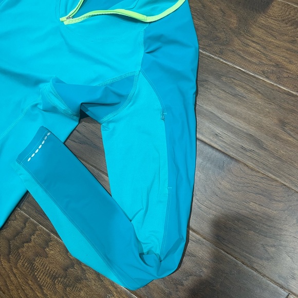 Lululemon - Picture 4 of 7